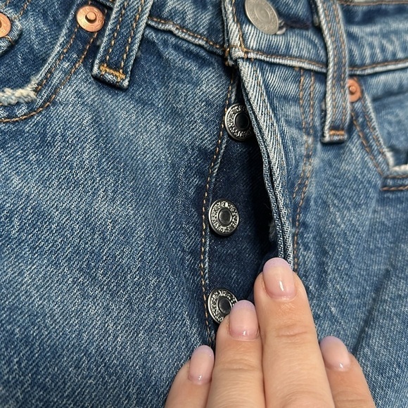 Levi's Wedgie Icon Fit Jeans - Picture 8 of 9
